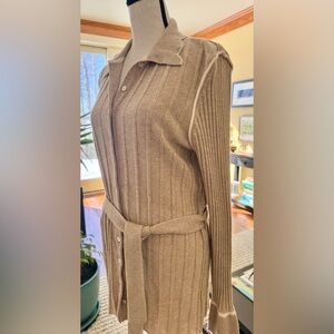 JED 100% taupe cashmere uniquely detailed buttoned top with/without belt